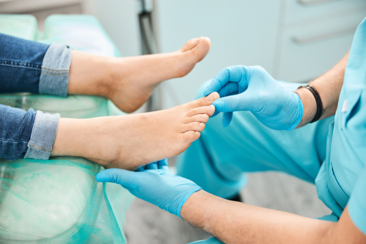 Unha inflamada: sintomas, como cuidar e remédios