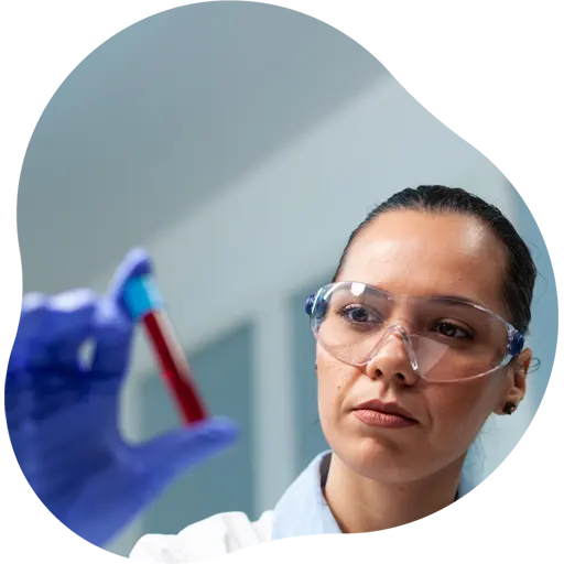 Coleta de sangue realizada em laboratório parceiro de Vila Velha