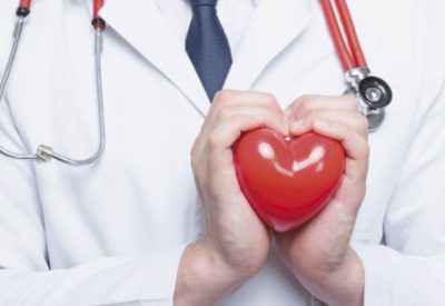 CONSULTA CARDIOLÓGICA, SAÚDE DO CORAÇÃO, DOENÇAS CARDIOVASCULARES, DETECÇÃO PRECOCE, ESTILO DE VIDA SAUDÁVEL, ACOMPANHAMENTO MÉDICO, PROBLEMAS CARDÍACOS, PREVENÇÃO, FATORES DE RISCO, FREQUÊNCIA DAS CONSULTAS.