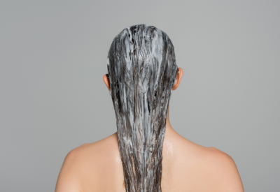 Máscara de cabelo caseira e como aplicar