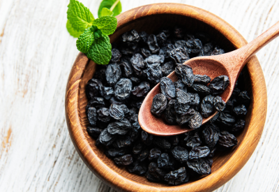 uva passa 8 benefícios e receitas